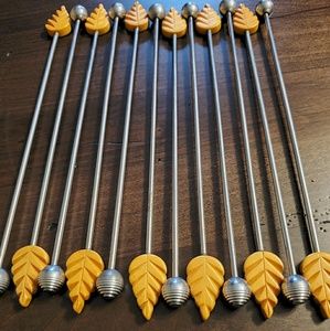 Beautiful leaf drink stirrers